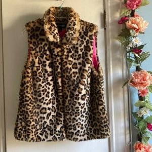 Cute Leopard Vest!
